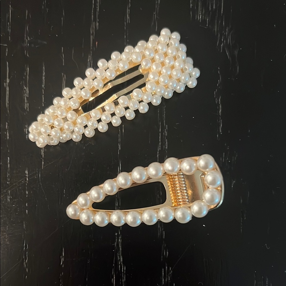 Elegant Pearl Hair Clips